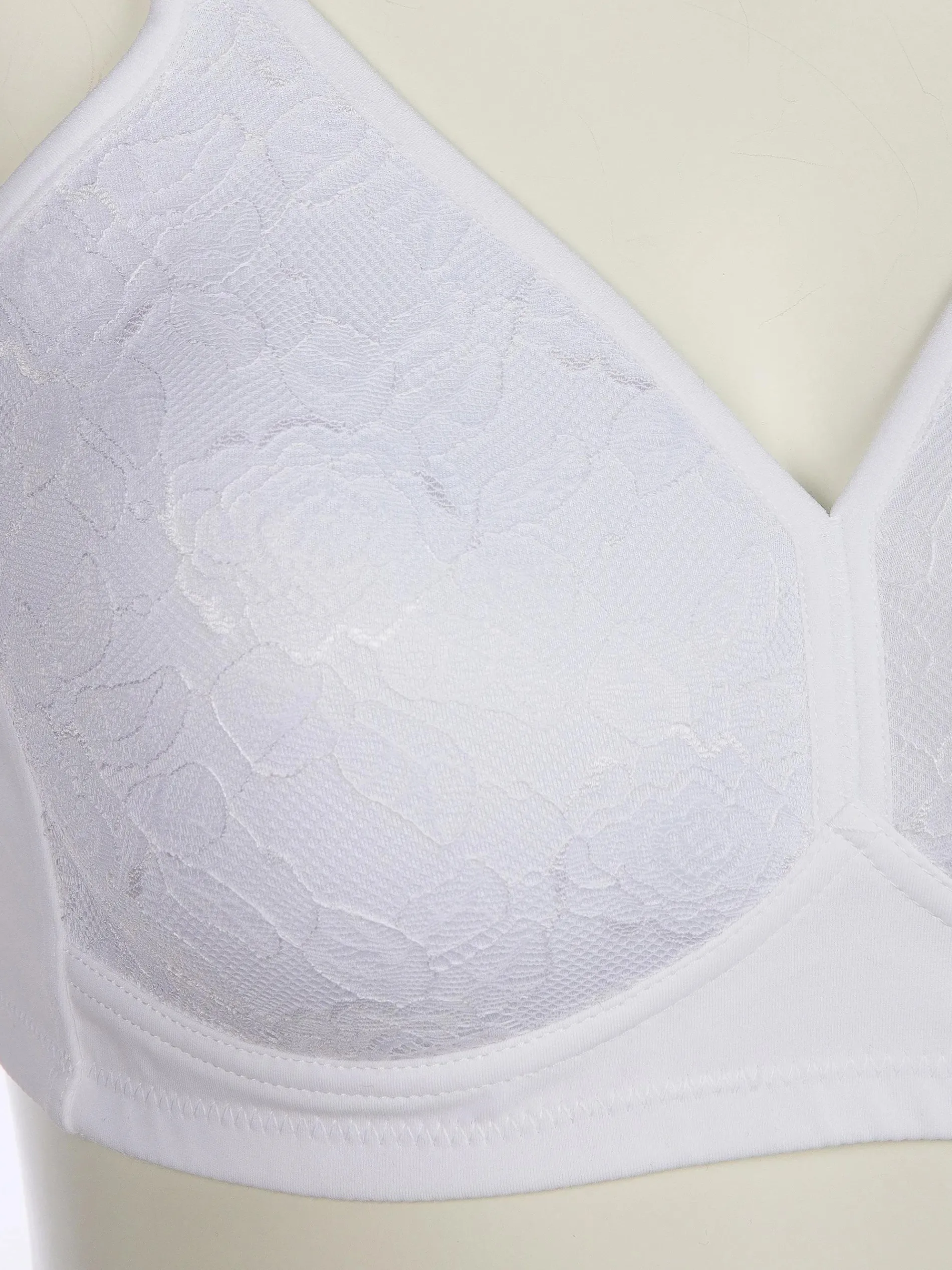 Damen BH in Stützform mit Spitze