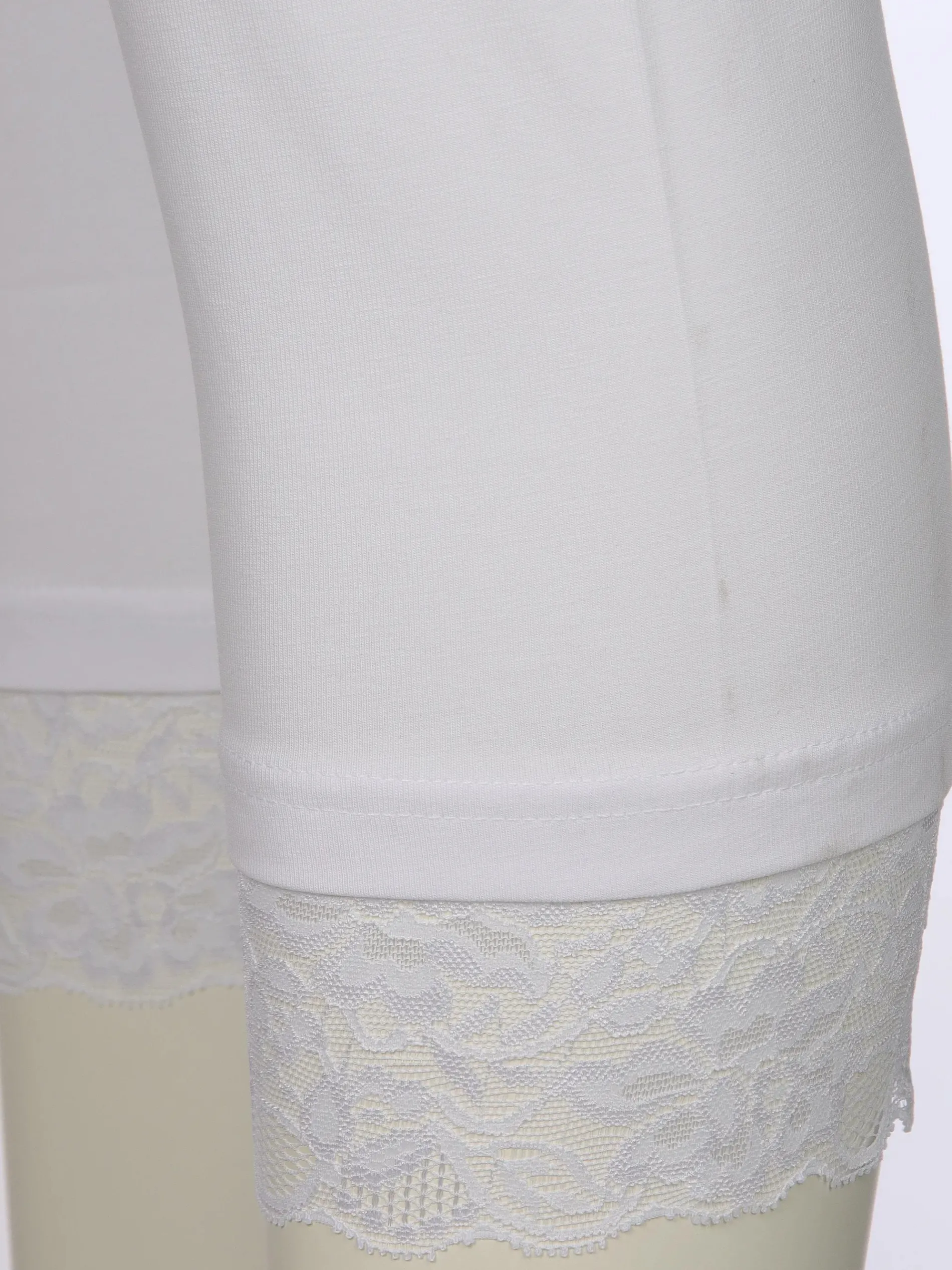 Damen Capri Leggings mit Spitzenbesatz