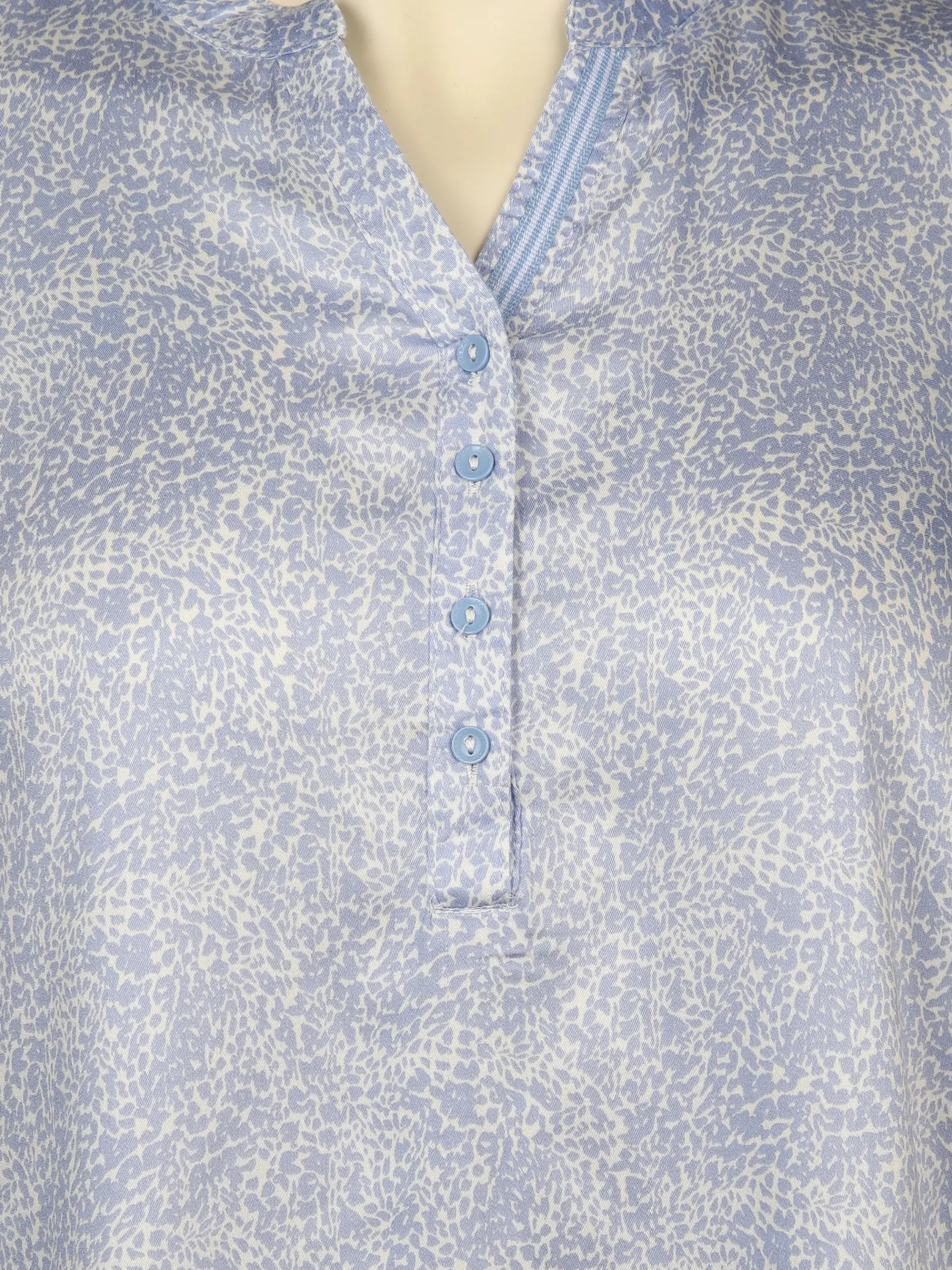 Große Größen Bluse im Minimalprint