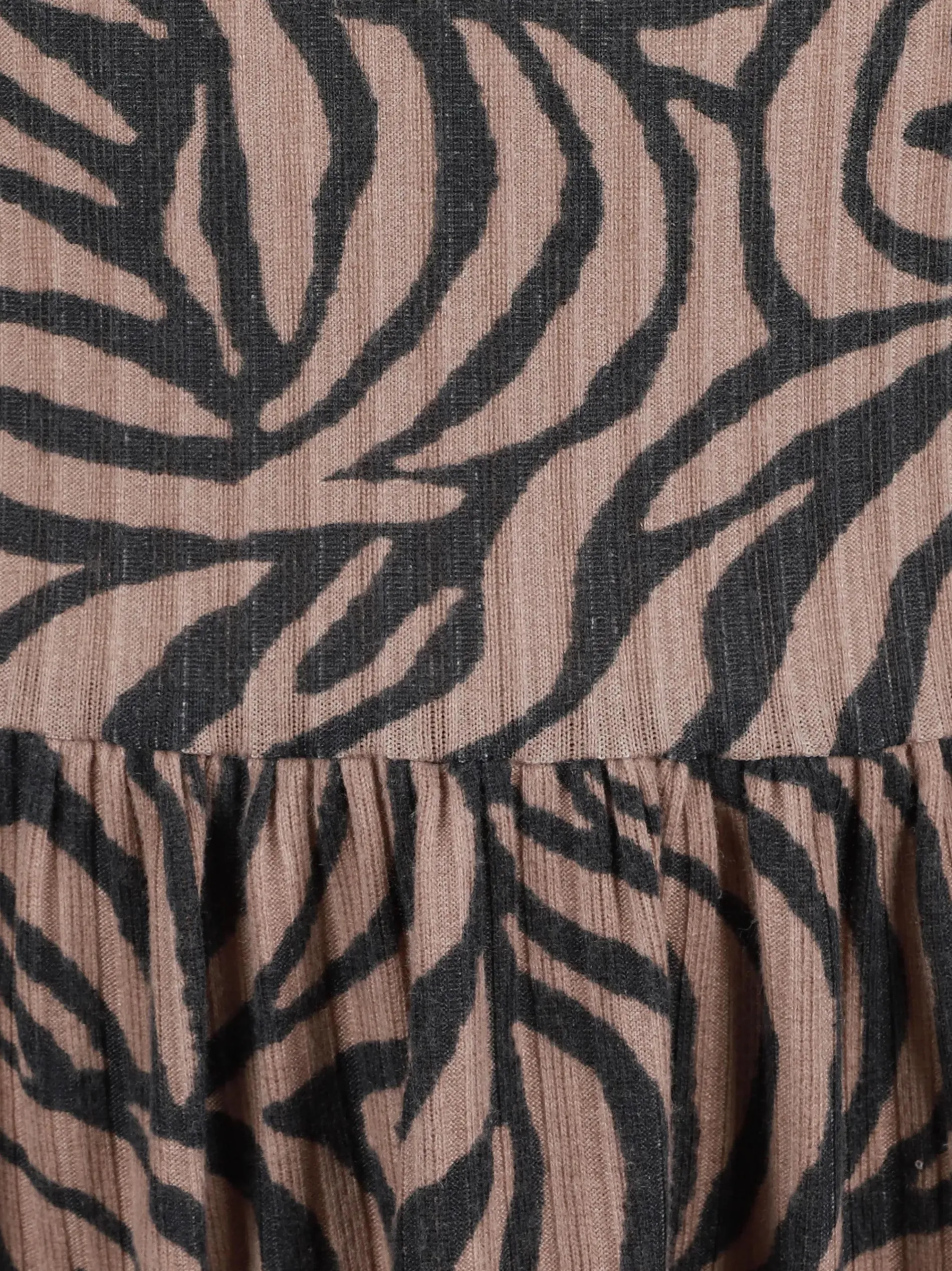 Hailys JIA-AW2002038-T SH P DR ID44A Kleid