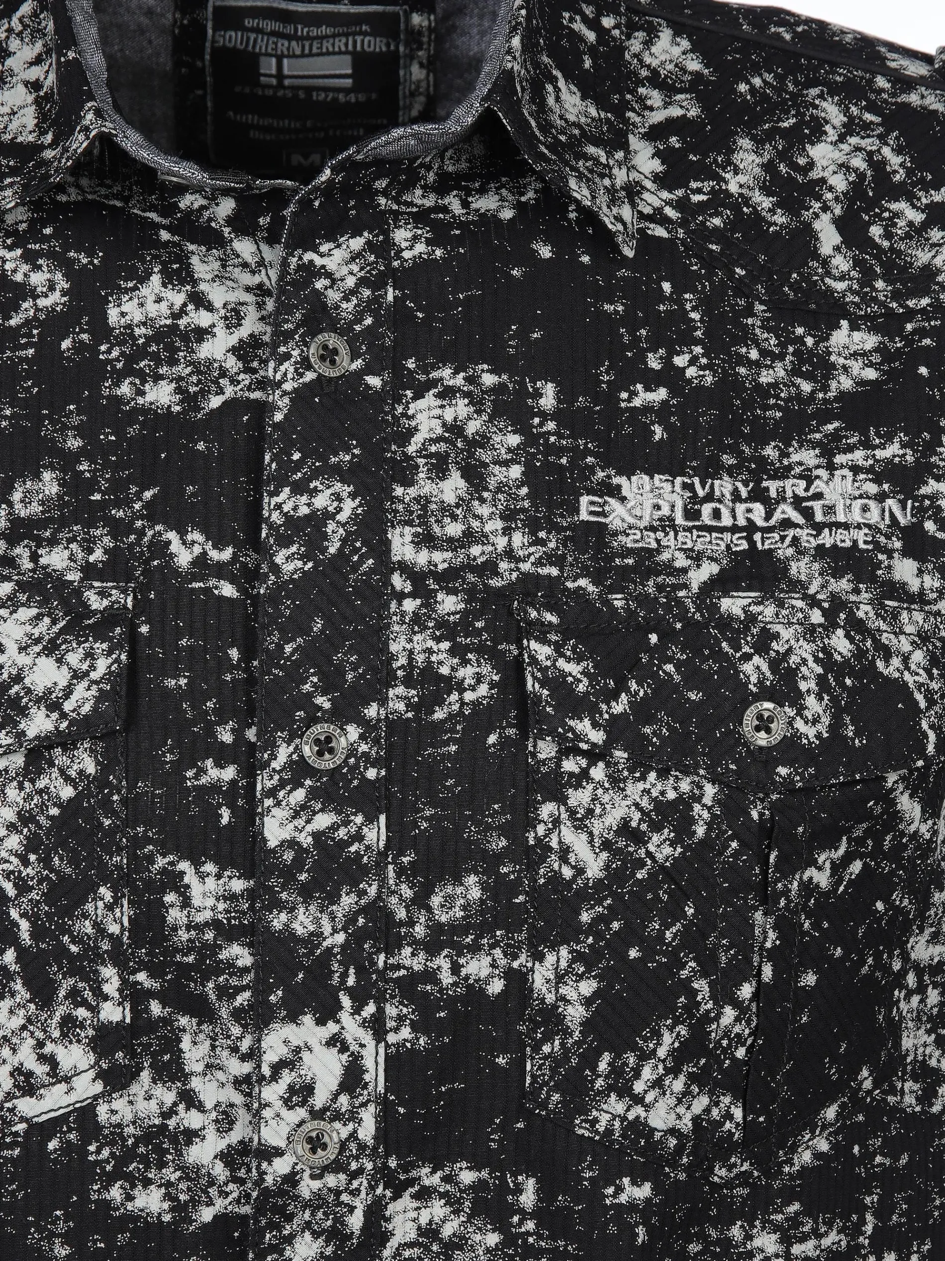 Herren Freizeithemd mit Brusttaschen in Oilwash-Optik