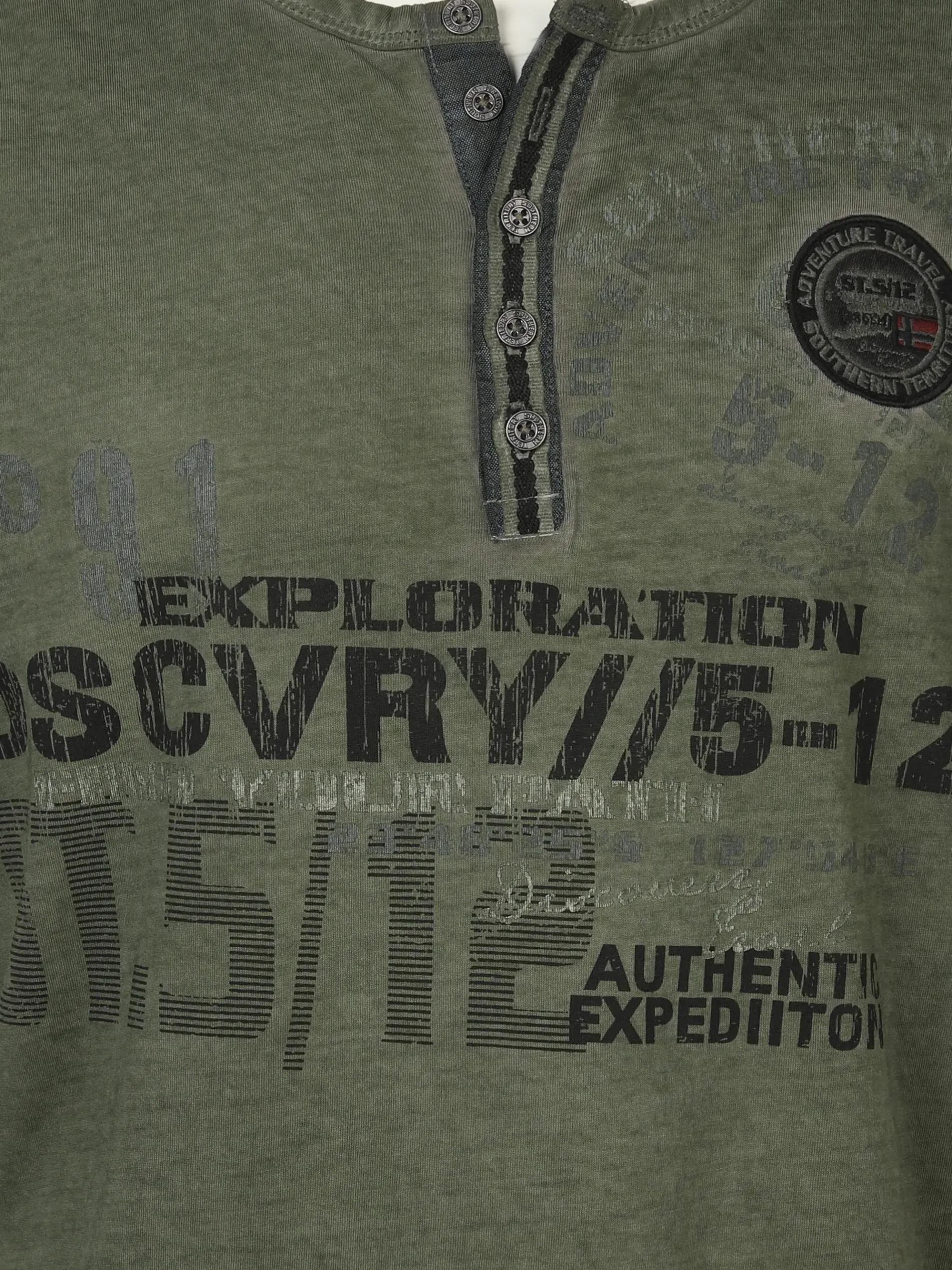 Herren Henleyshirt mit Frontprint