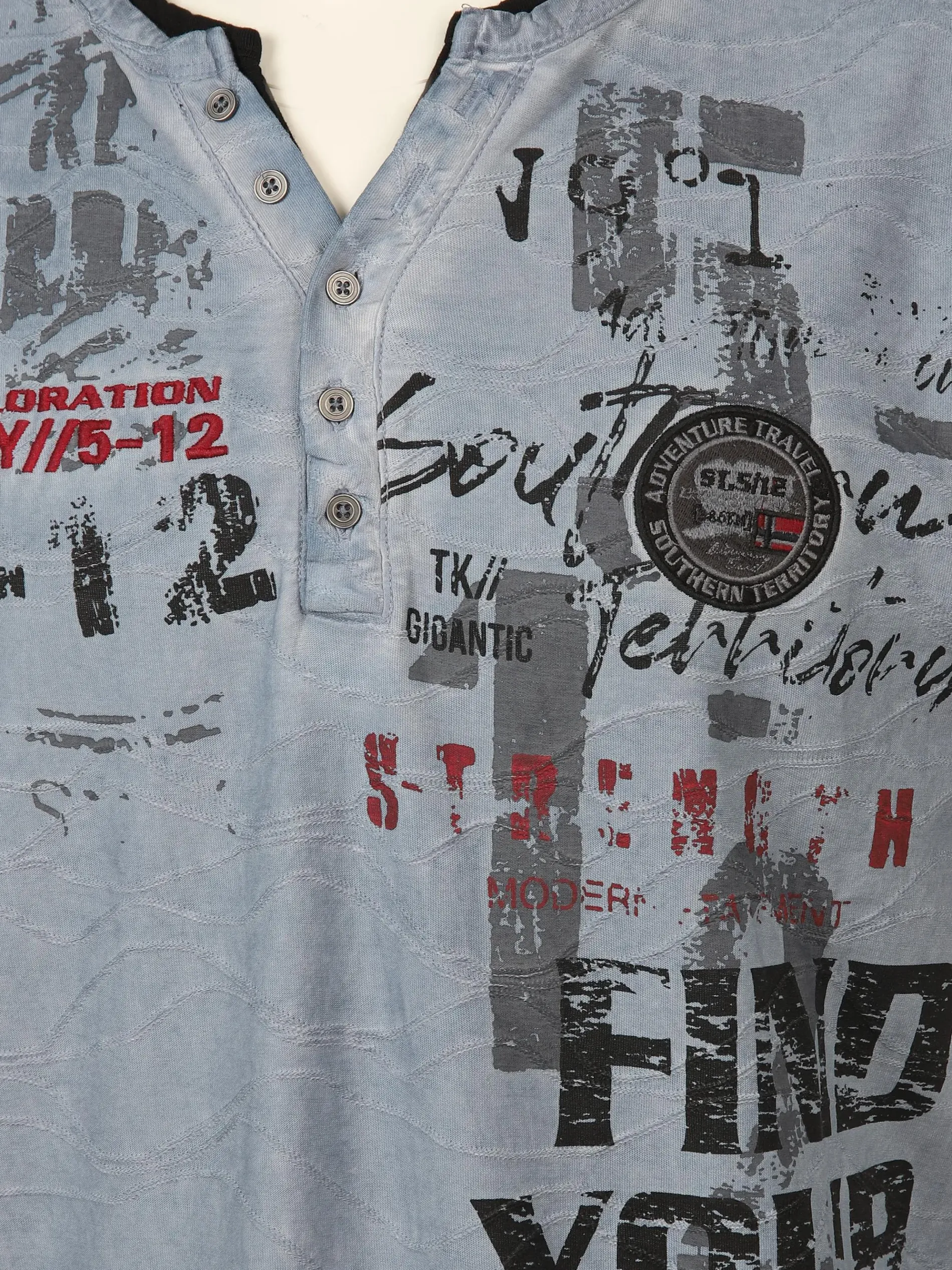 Herren Henleyshirt mit 2in1 Kragen