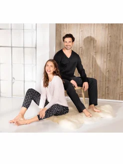 Herren Pyjama mit V-Ausschnitt