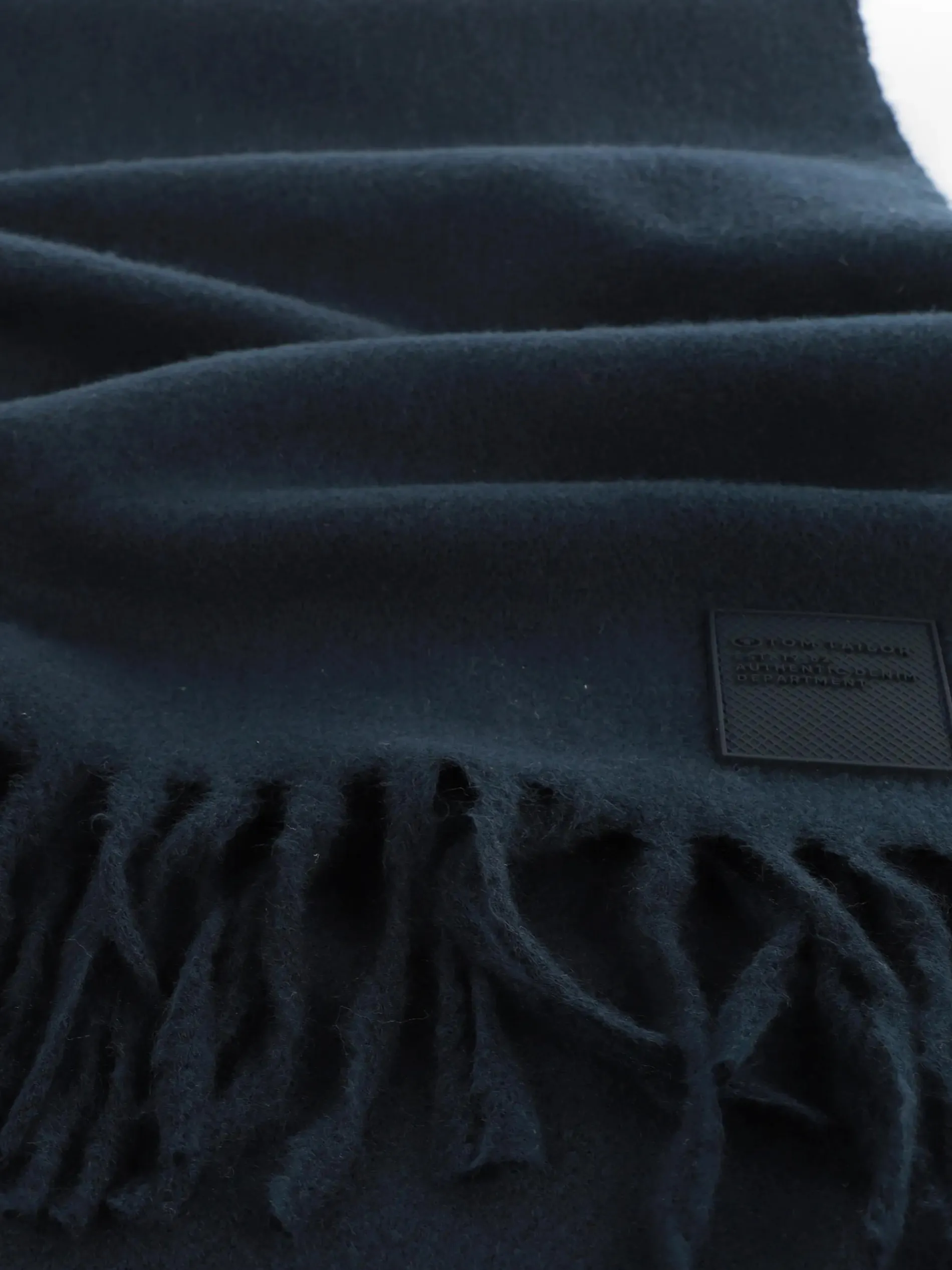 Herren Schal mit Fransen