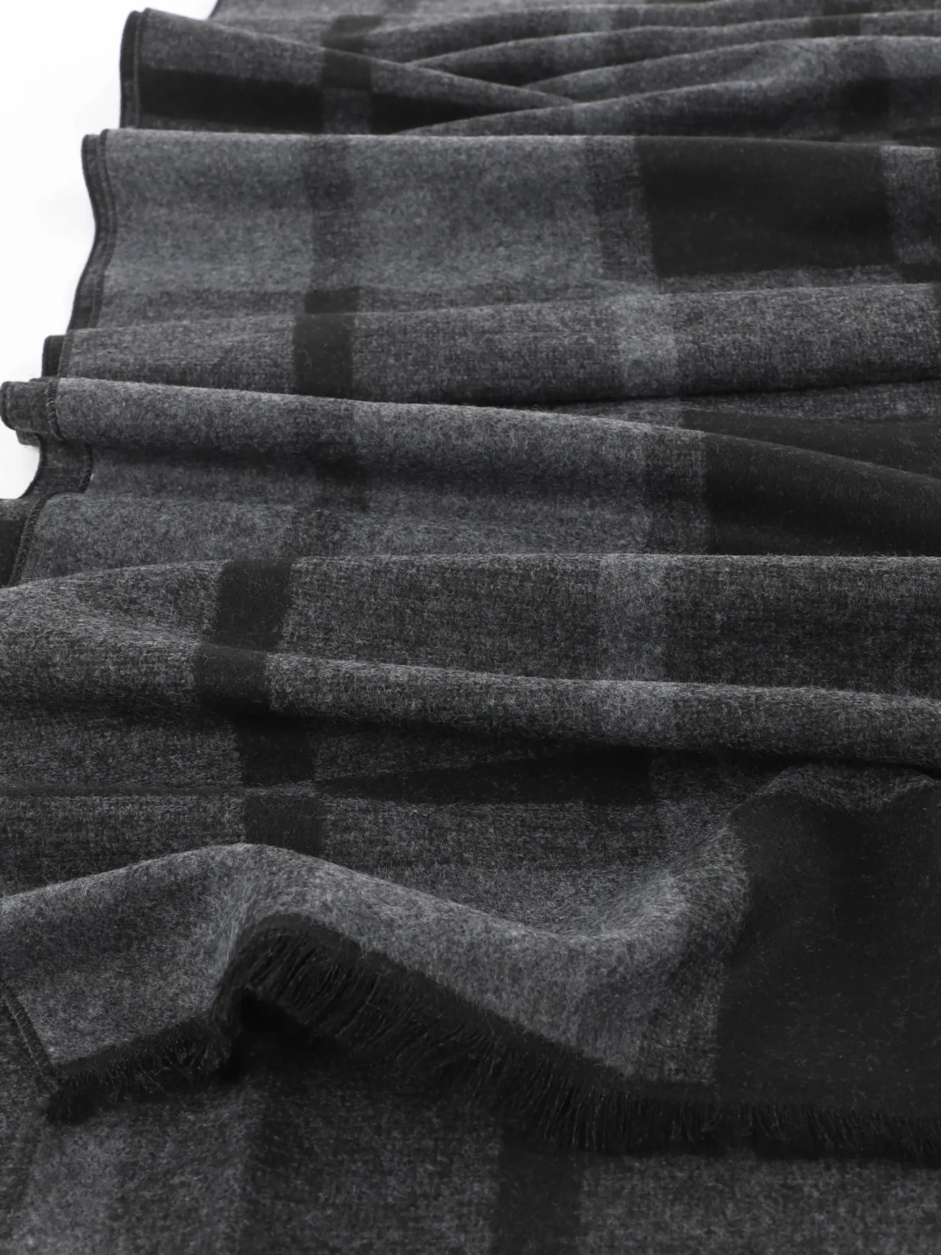 Herren Schal mit Streifenmuster