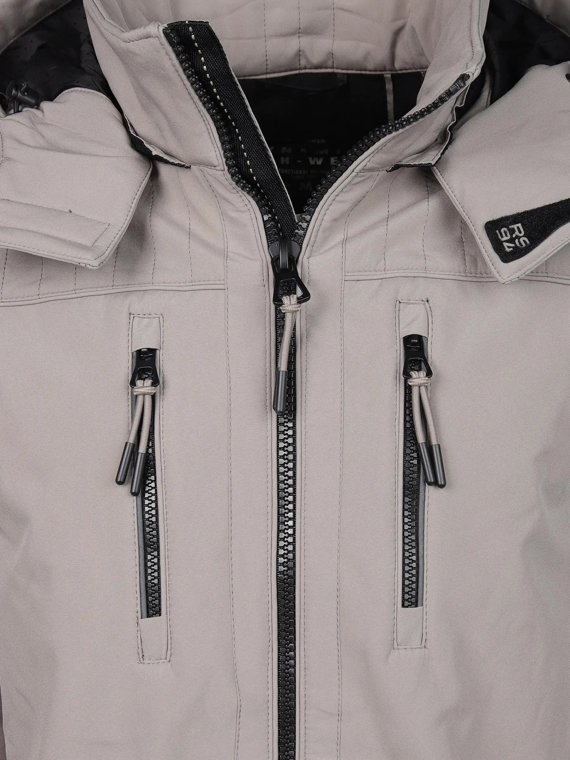 Herren Softshelljacke mit Kapuze