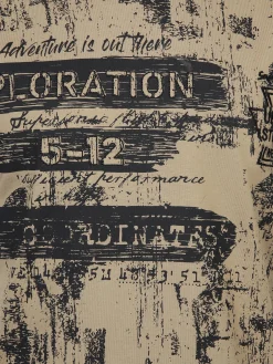 Herren T-Shirt mit Alloverprint und Stickerei