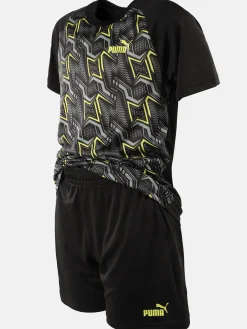 Jungen Sportset, bestehend aus Shirt und kurzer Hose