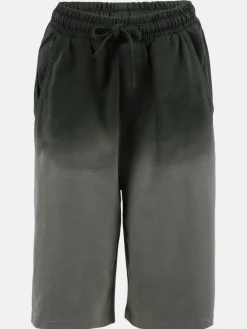 Jungen Sweatbermuda im Batiklook