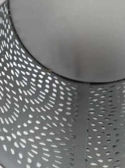 Windlicht aus Metall. 12x12x20cm